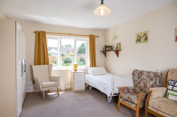 Kettering - NN15 6DD